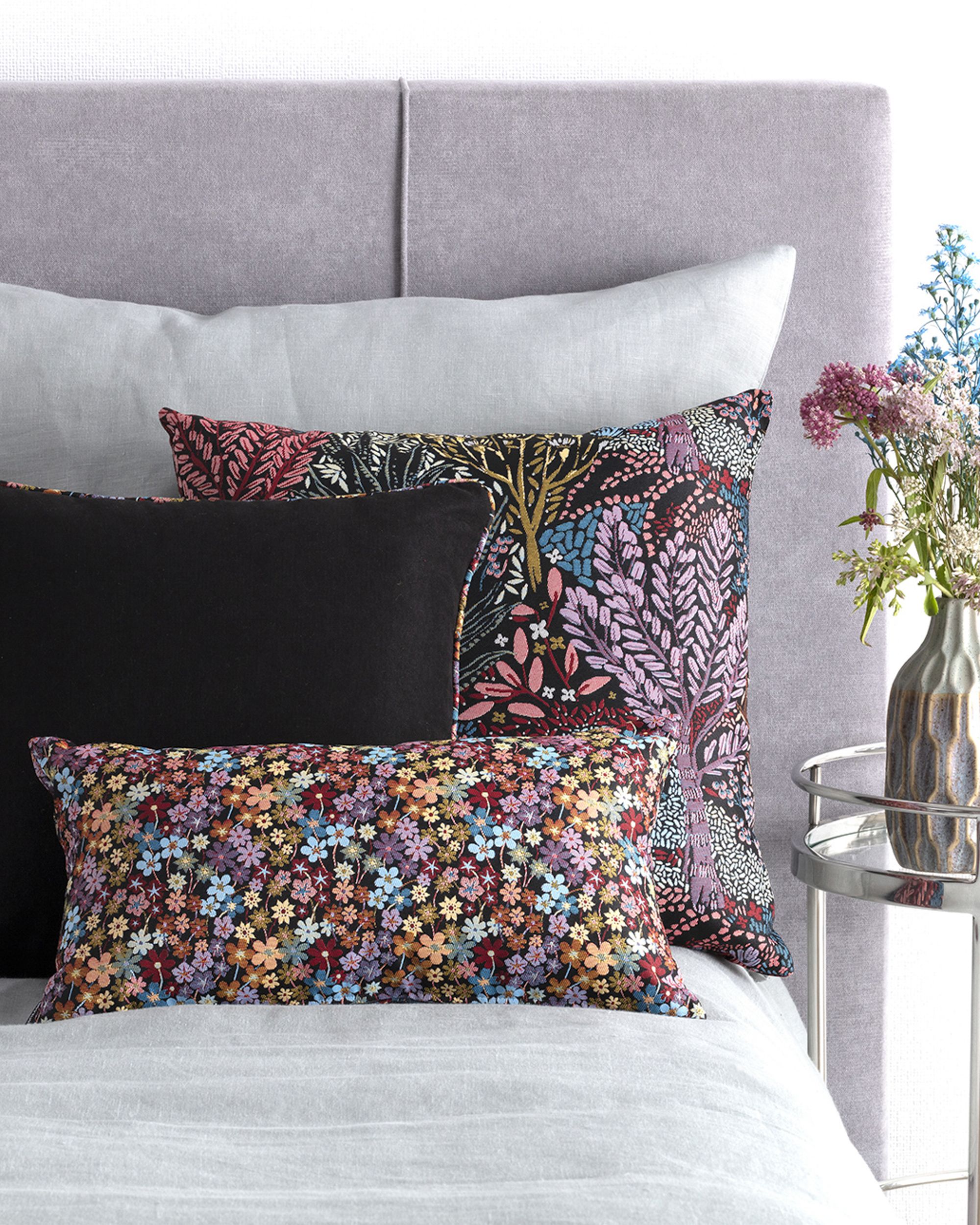 Set van 3 decoratieve kussens Donkere Tuin II (hover)