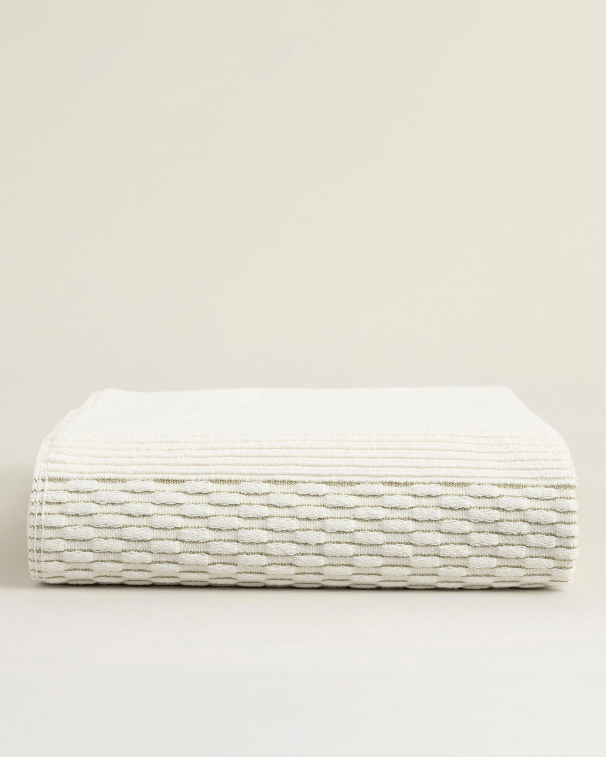 Handdoek Ripple 70x140 cm ivoor