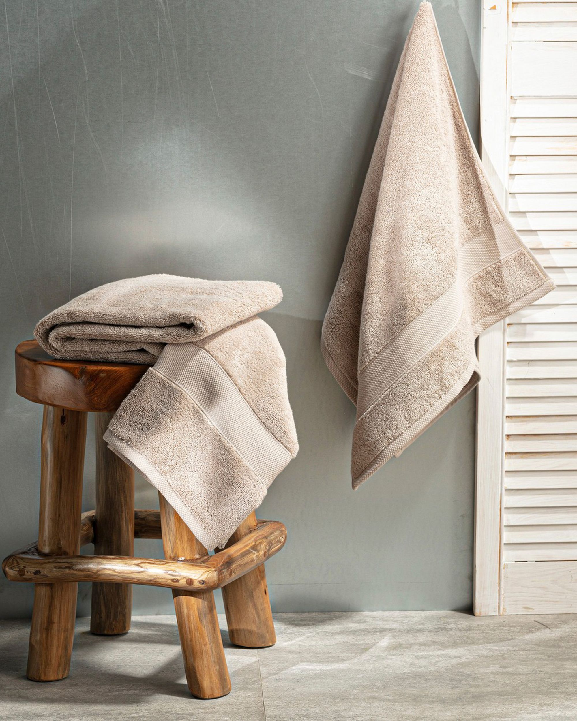 Handdoek Caïro 70x140 cm beige (hover)