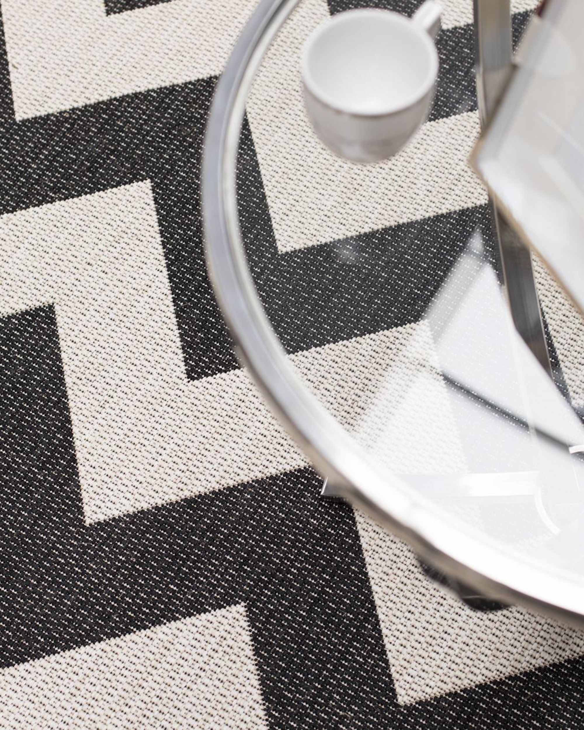 Vloerkleed Modern Chevron zwart 160x230 cm (hover)