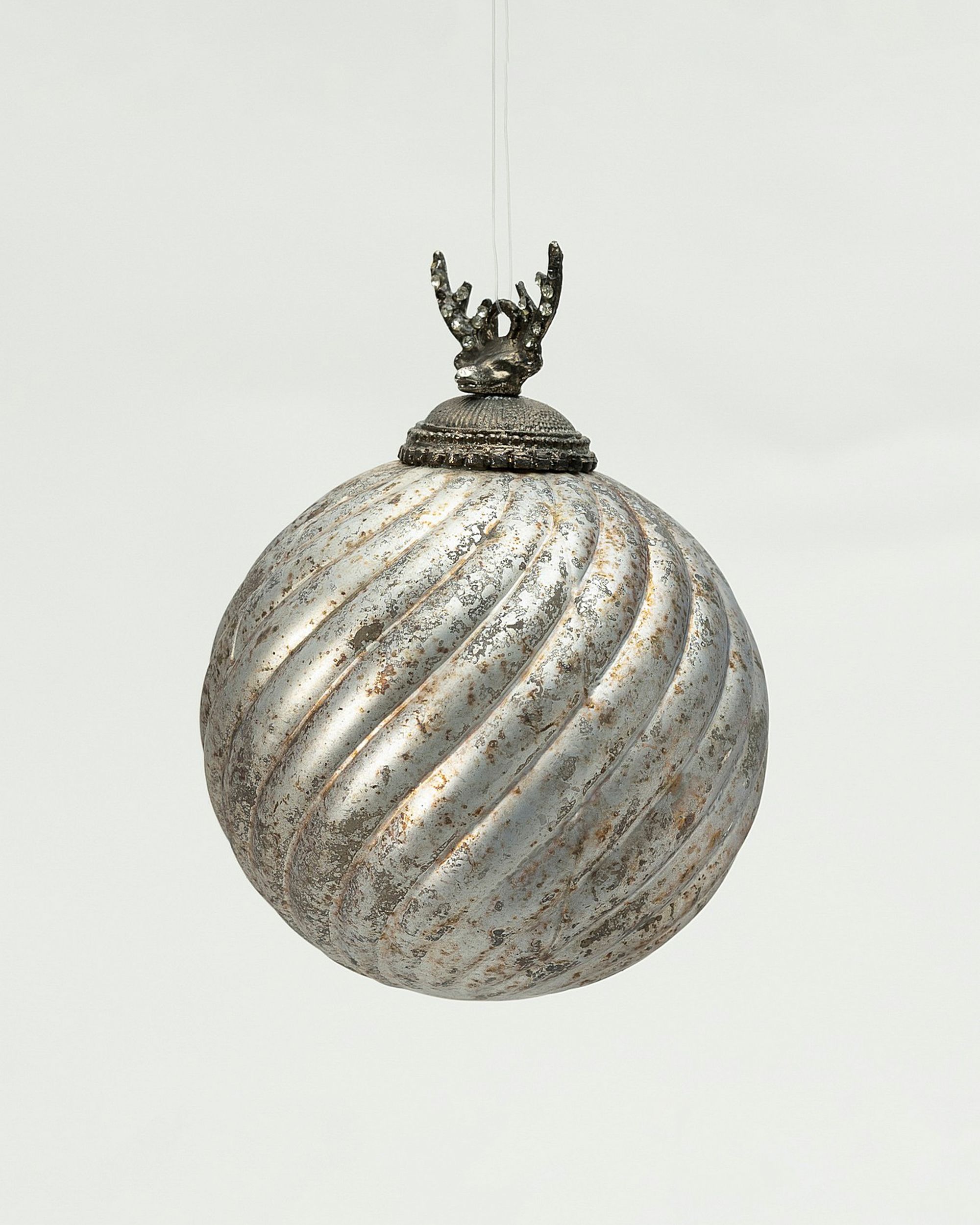 Kerstbal Silver Twist 10x10x14 cm