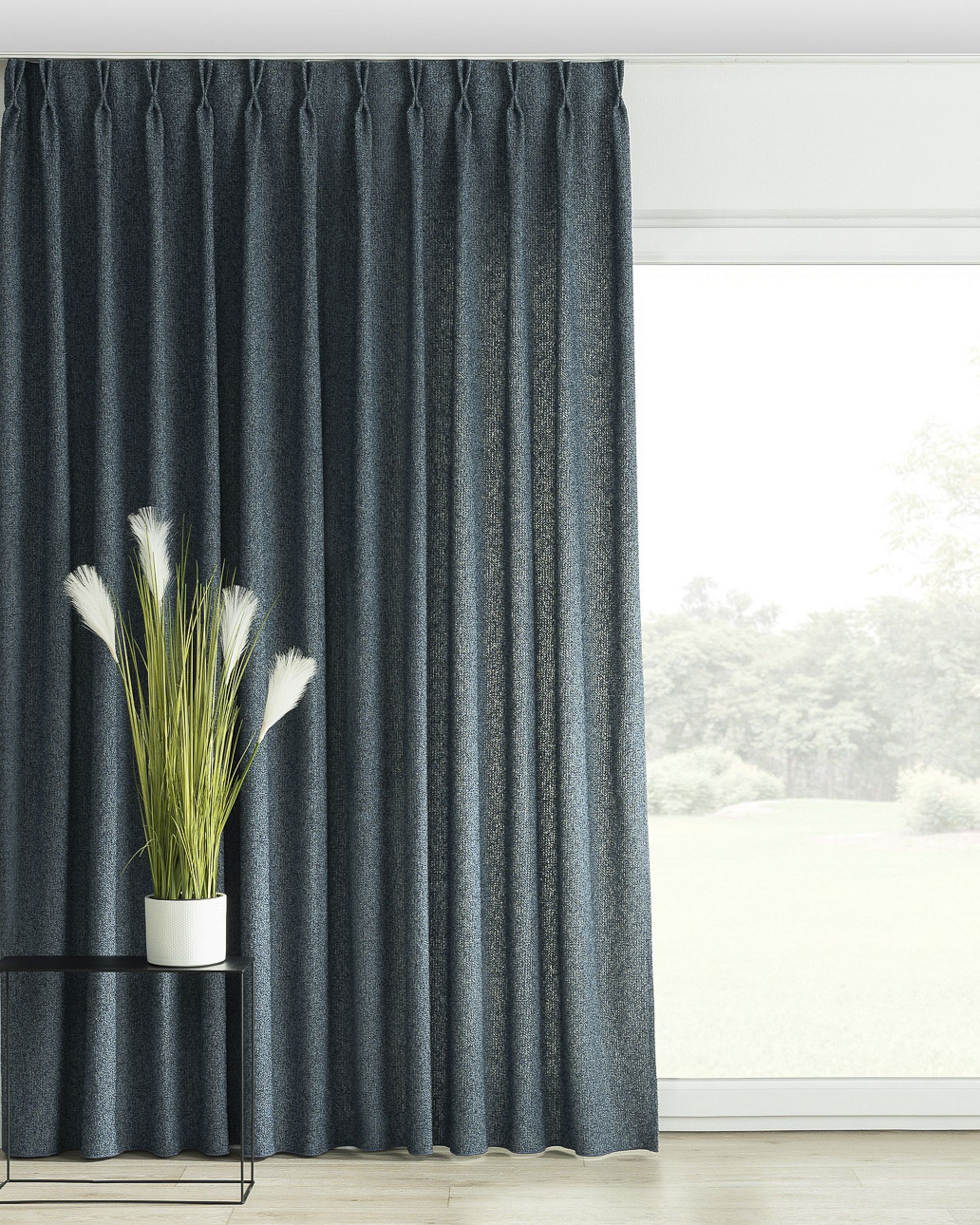 Gordijn met vlaamse plooi kleur product blauw stof met structuur