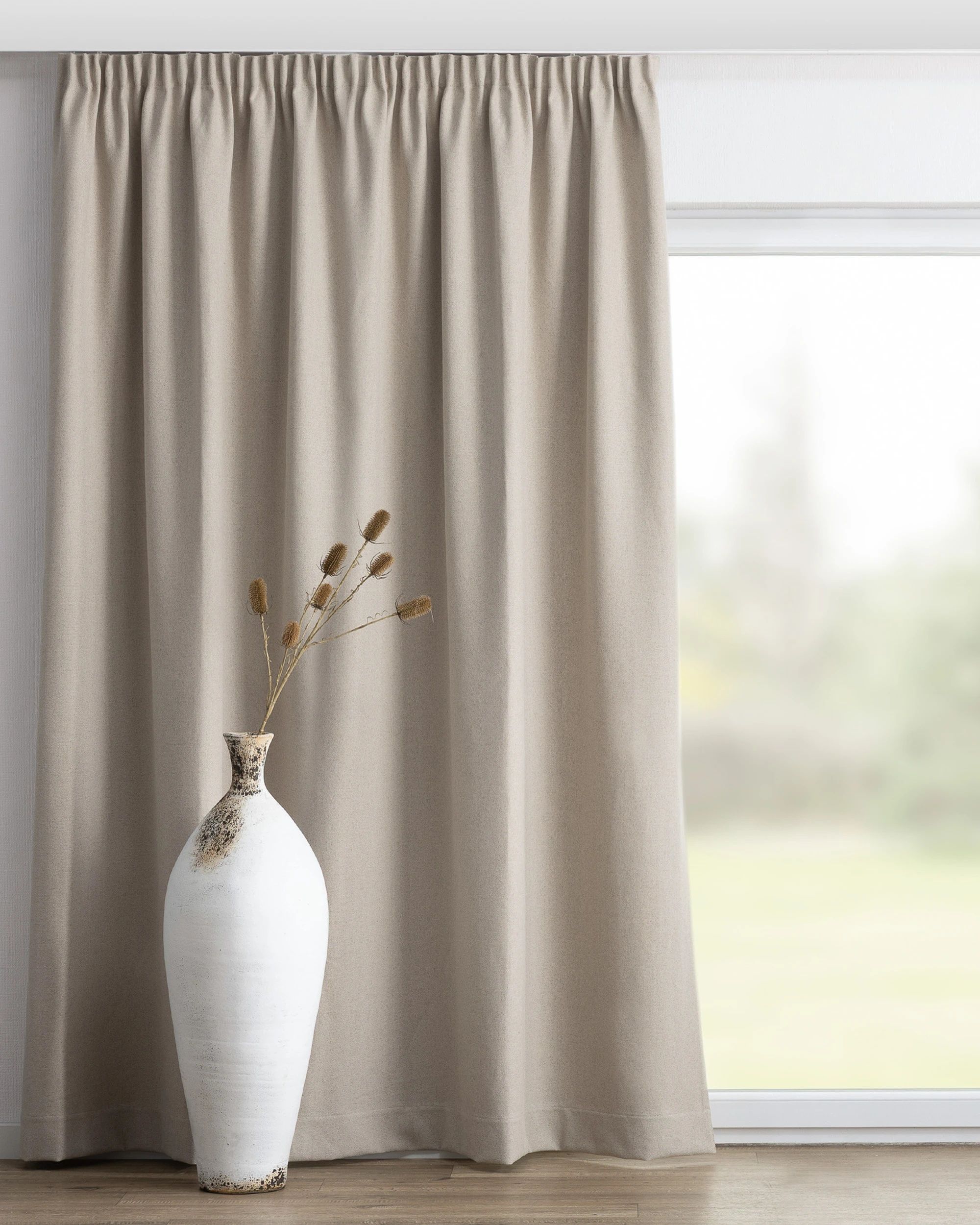 Gordijn met plooiband kleur product beige stof met structuur